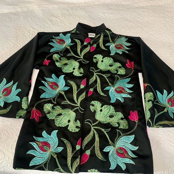 ALBERT CAPRARO Vintage 70’s Embroidered Blazer / Jacket with a Wide Sleeve. - Picture 9 of 10